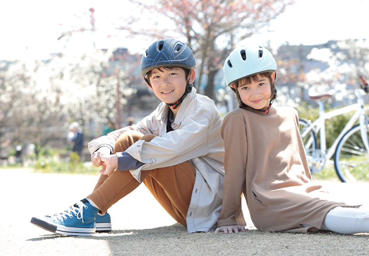 Coordinate #02 右／AILE エール（Mサイズ）［マットヘリンボーンミント］左／AILE エール（Lサイズ）［マットスペースブラック］